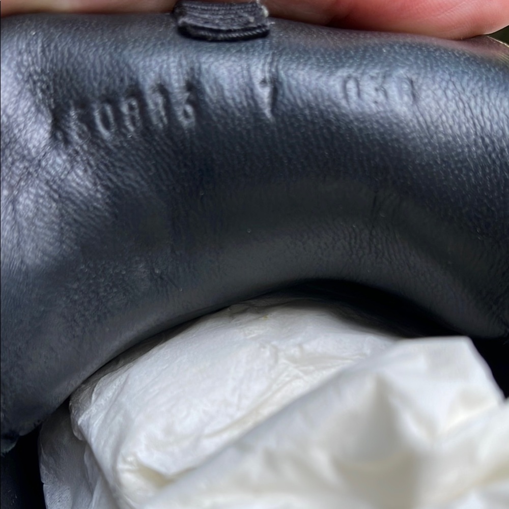 Gucci Black and Red Leather Sneakers 7G - Picture 13 of 13